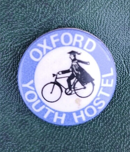 Oxford youth hostel pin - youth,